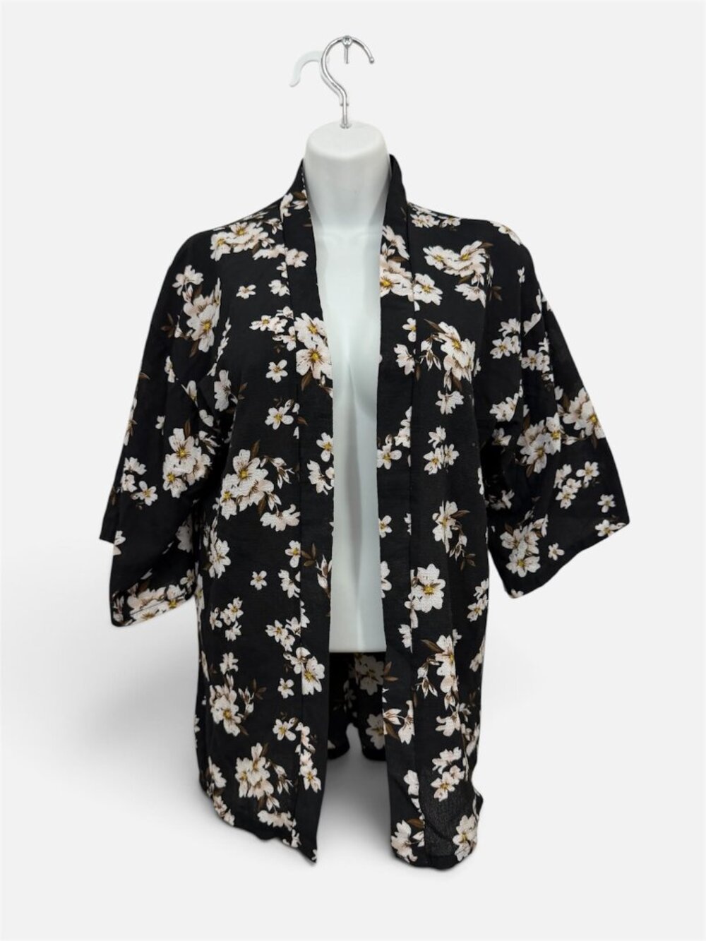 MUZICUN Floral Kimono Medium